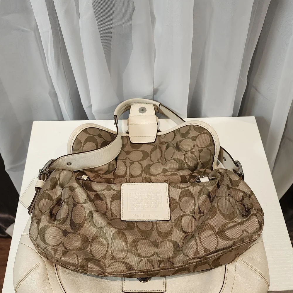Vintage Coach Soho Flap - Picture 6 of 17